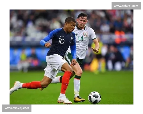 拉热铁腕：十人应战也要碾碎对手防线