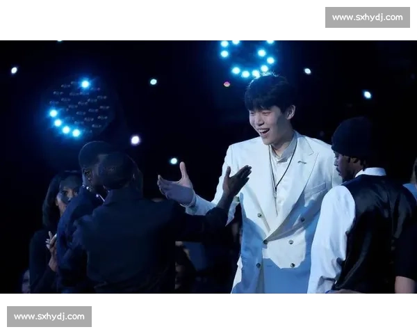 最佳新秀之争白热化：弗拉格、杨翰森与约翰逊的三国杀